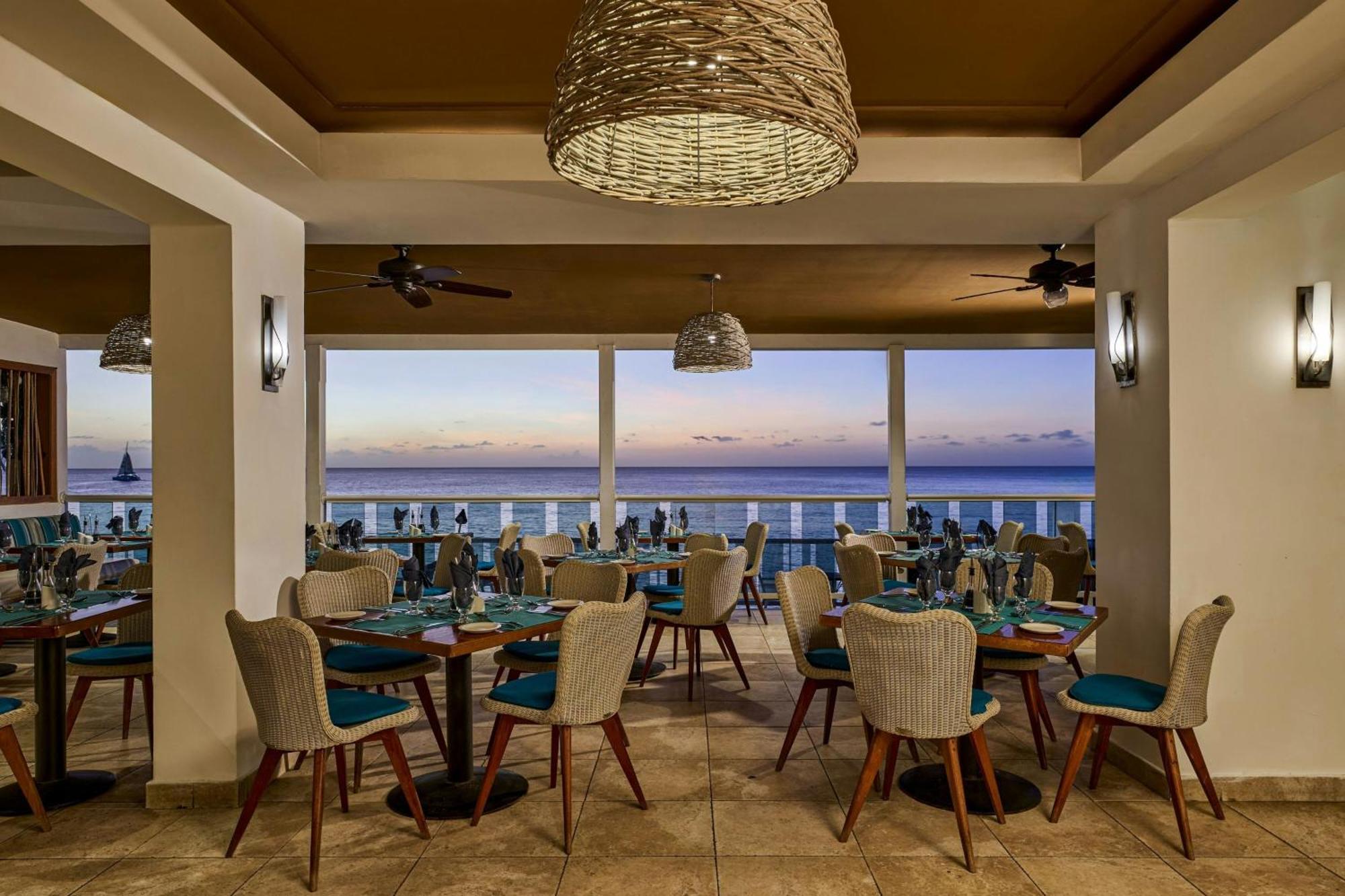 Waves Resort & Spa, Barbados, An Autograph Collection All-Inclusive Resort Saint James Eksteriør billede