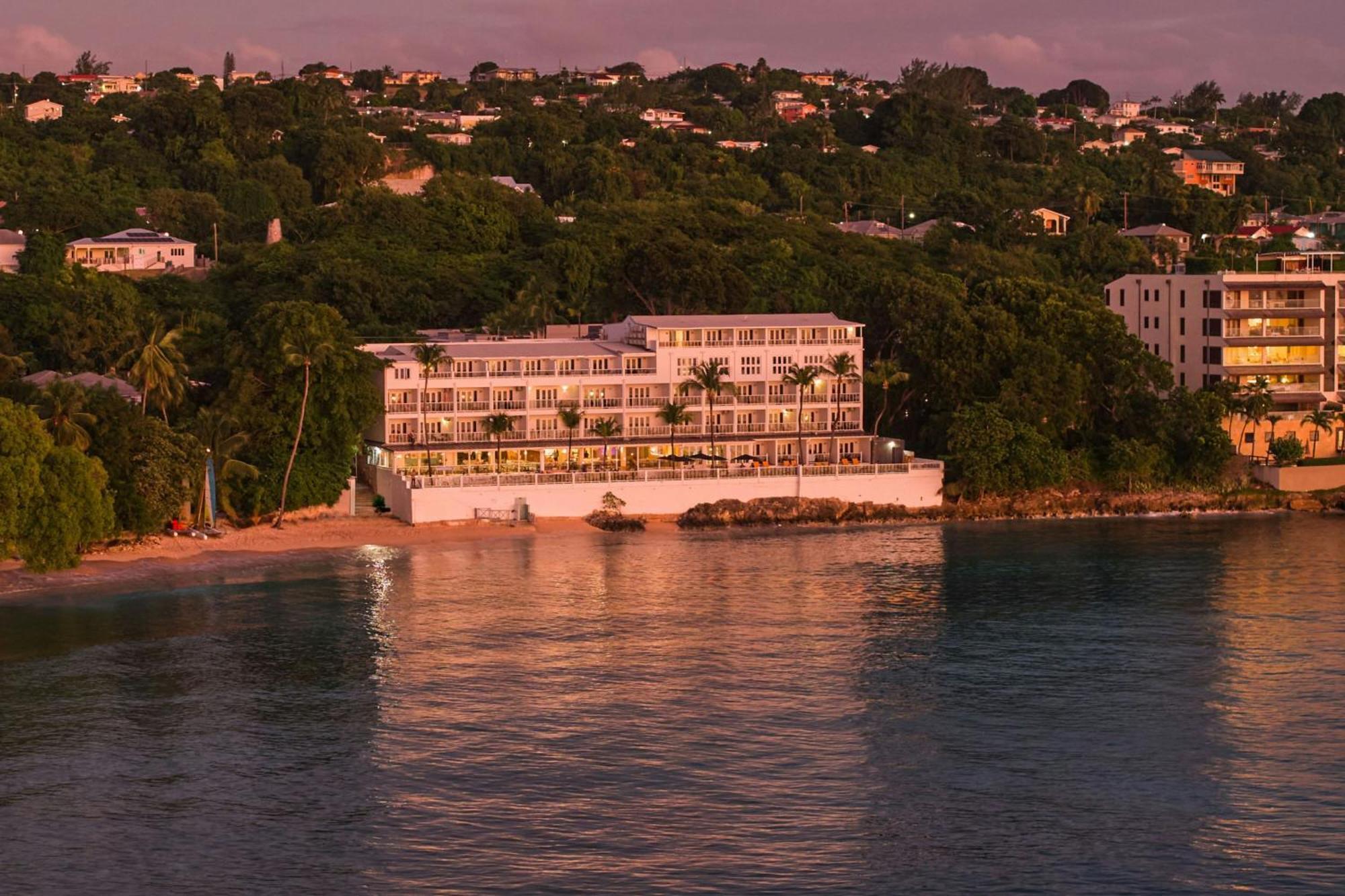Waves Resort & Spa, Barbados, An Autograph Collection All-Inclusive Resort Saint James Eksteriør billede